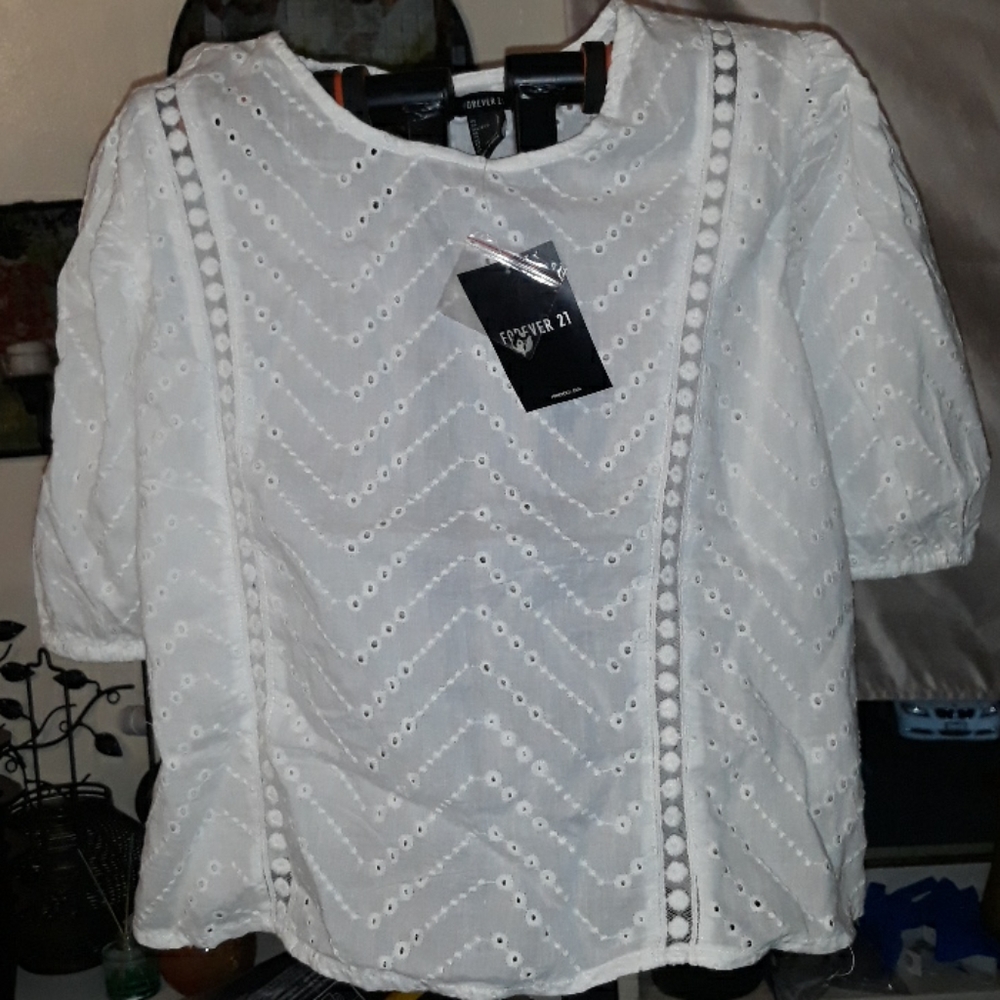 Forever 21 White Top with Short Sleeves